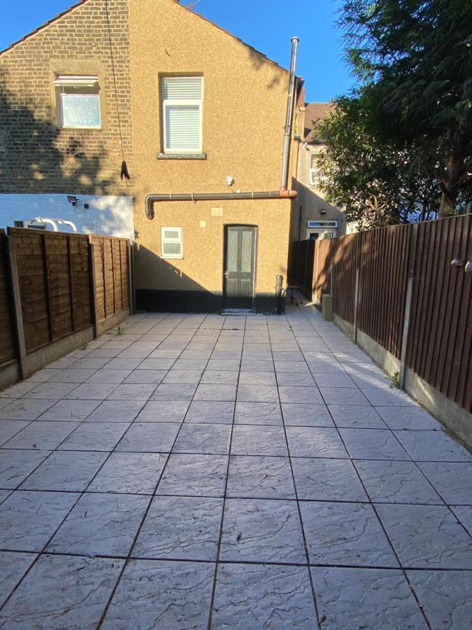 Central Stratford Cozy Double Room London Luaran gambar